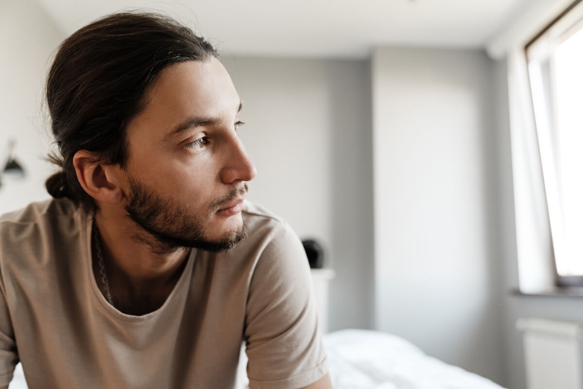 What Are the Warning Signs and Symptoms of Adrenal Cancer?