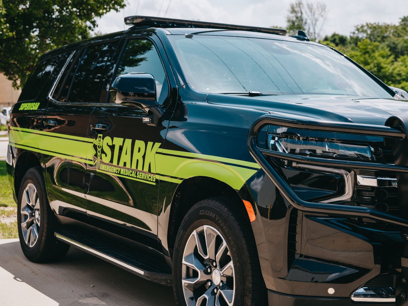 Stark County Ambulance response SUV, front three-quarter view