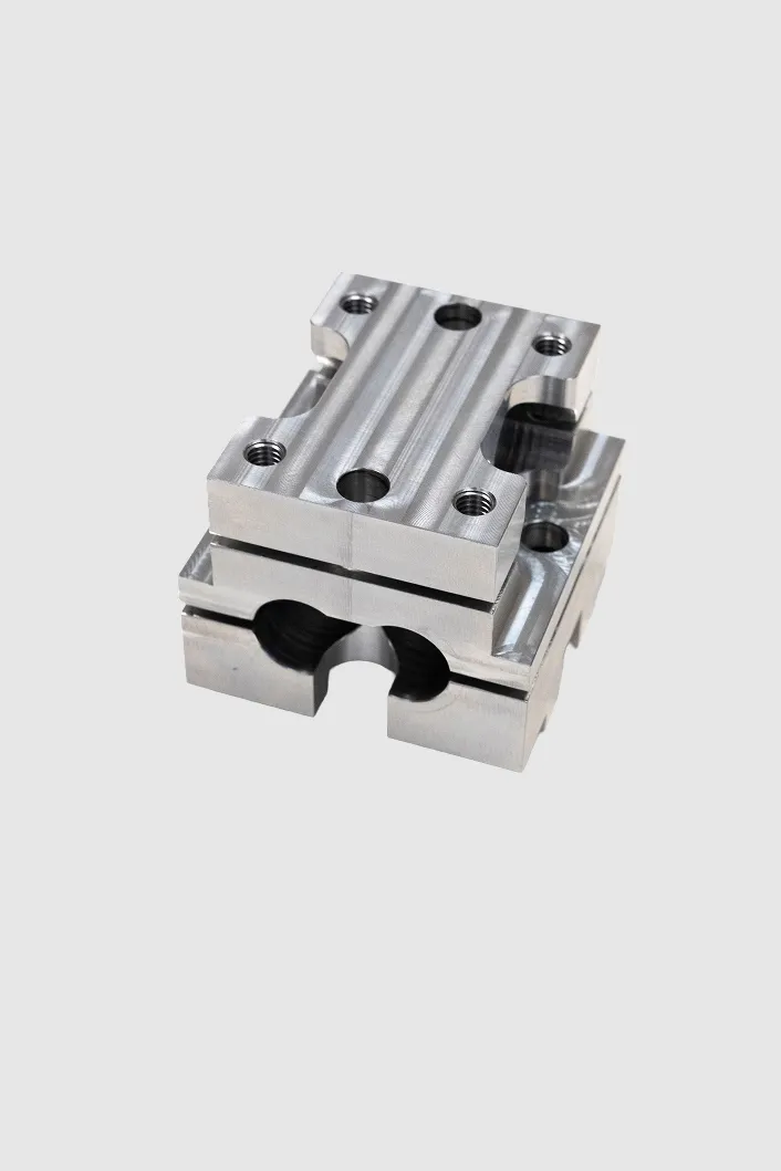 Assembly of two precision-milled aluminium clamping blocks