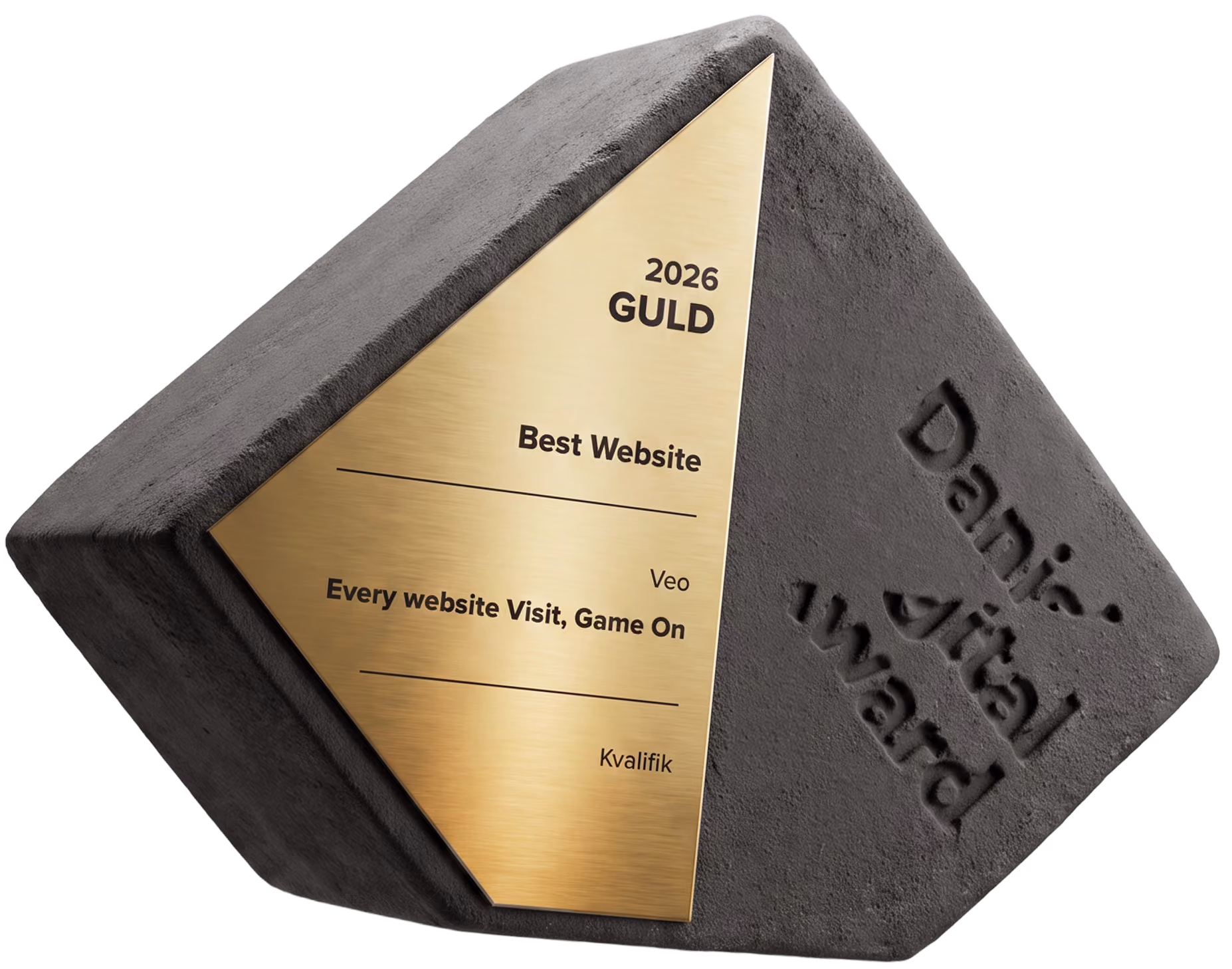 Danish Digital Award trophy with a black textured base and a gold triangular plate engraved with '2026 GULD Best Website', the winner 'Veo', the phrase 'Every website Visit, Game On', and 'Kvalifik'.