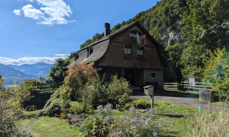 Chalet et bâti rural sur les hauts de Bex