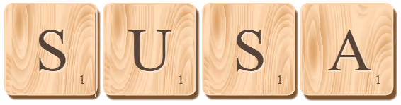 Vier Holzplättchen mit den Buchstaben S, U, S, A, jedes mit dem Wert 1, wie bei Scrabble-Spielsteinen.