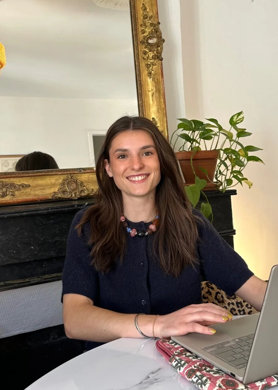 Clara Combes en consultation de nutrition à distance