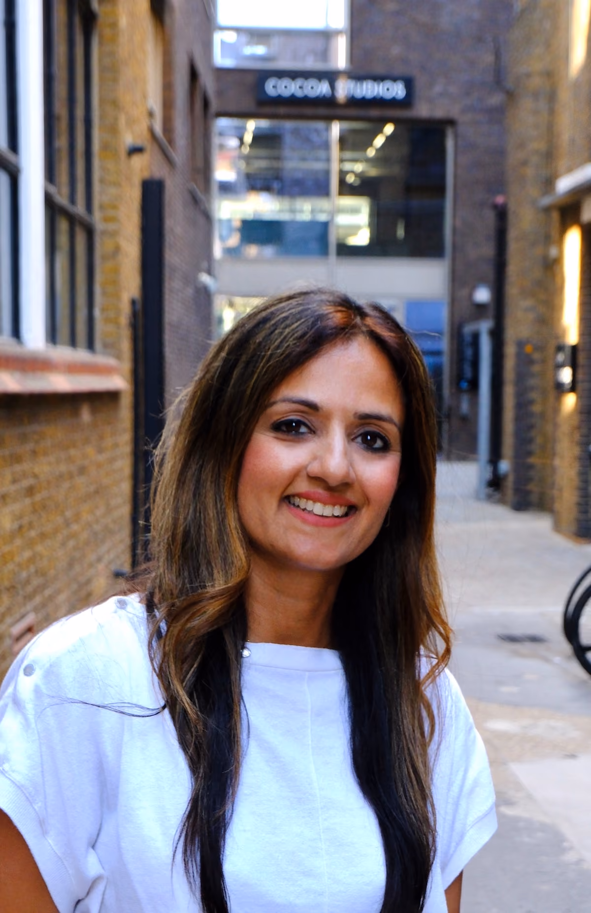 Ghania Aslam, blulotus managing director profile