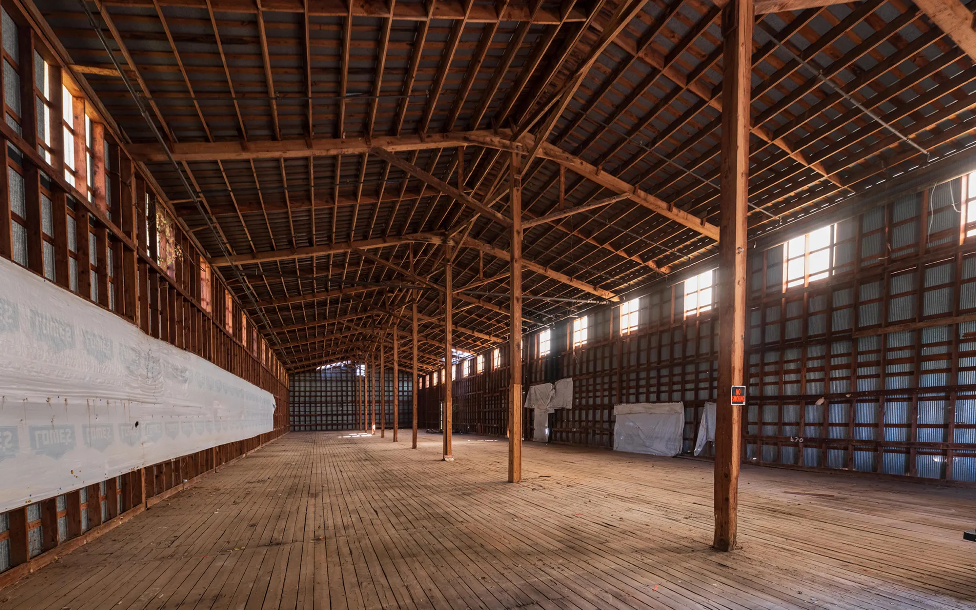 Interior, timber frame (IMG-4)