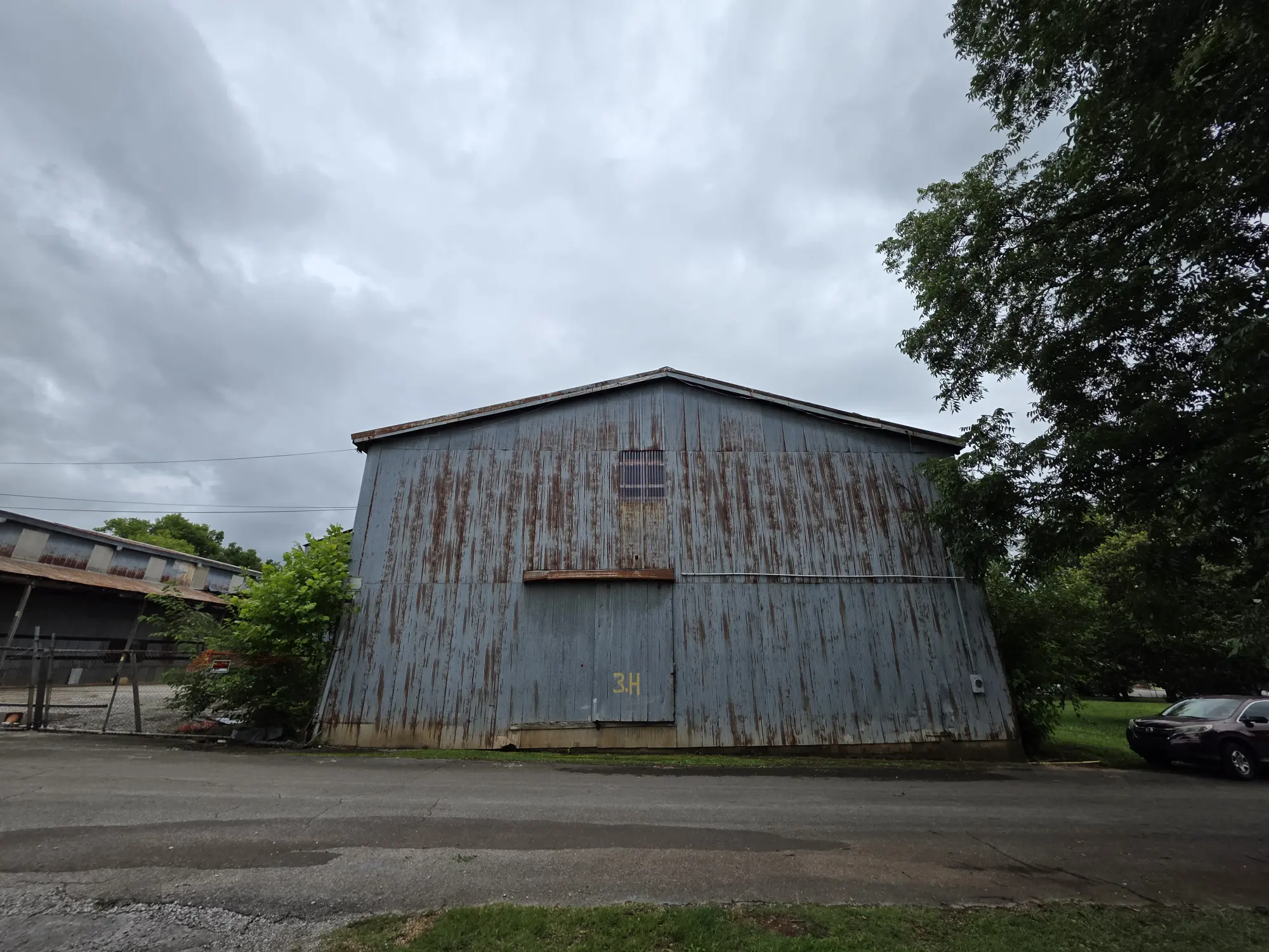 Side elevation (IMG-3)