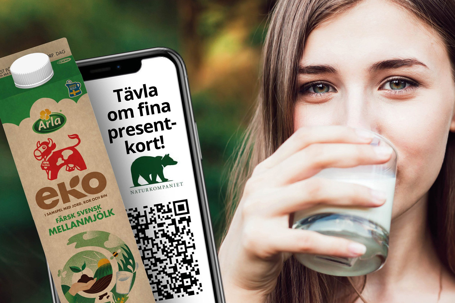 Kvinna dricker mjölk bredvid ett paket Arla Ko Eko med tävlingserbjudande