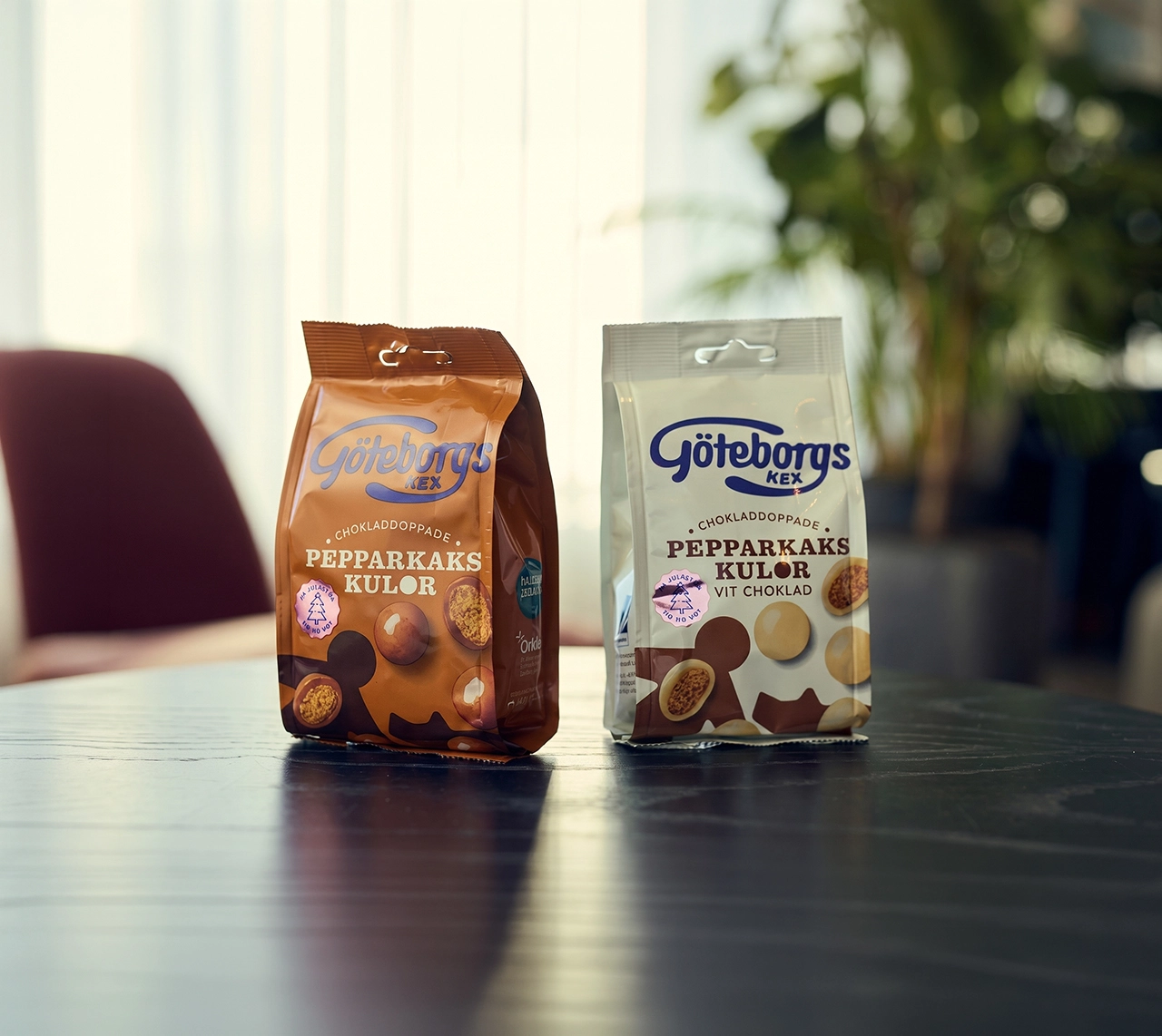 Två påsar pepparkakskulor från Göteborgs Kex
