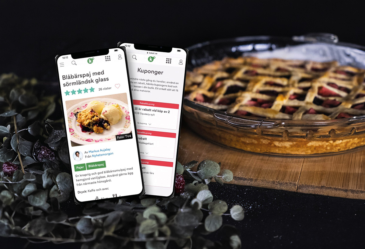 Mobiler som visar recept bredvid en nybakad paj