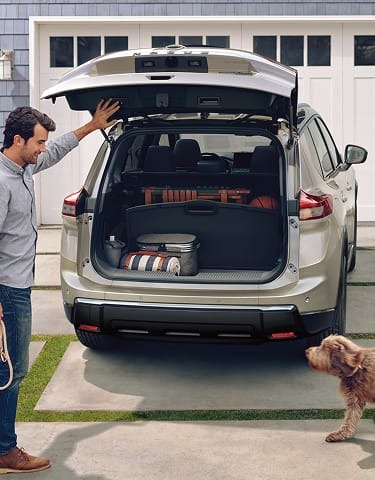 Nissan rear storage trunk