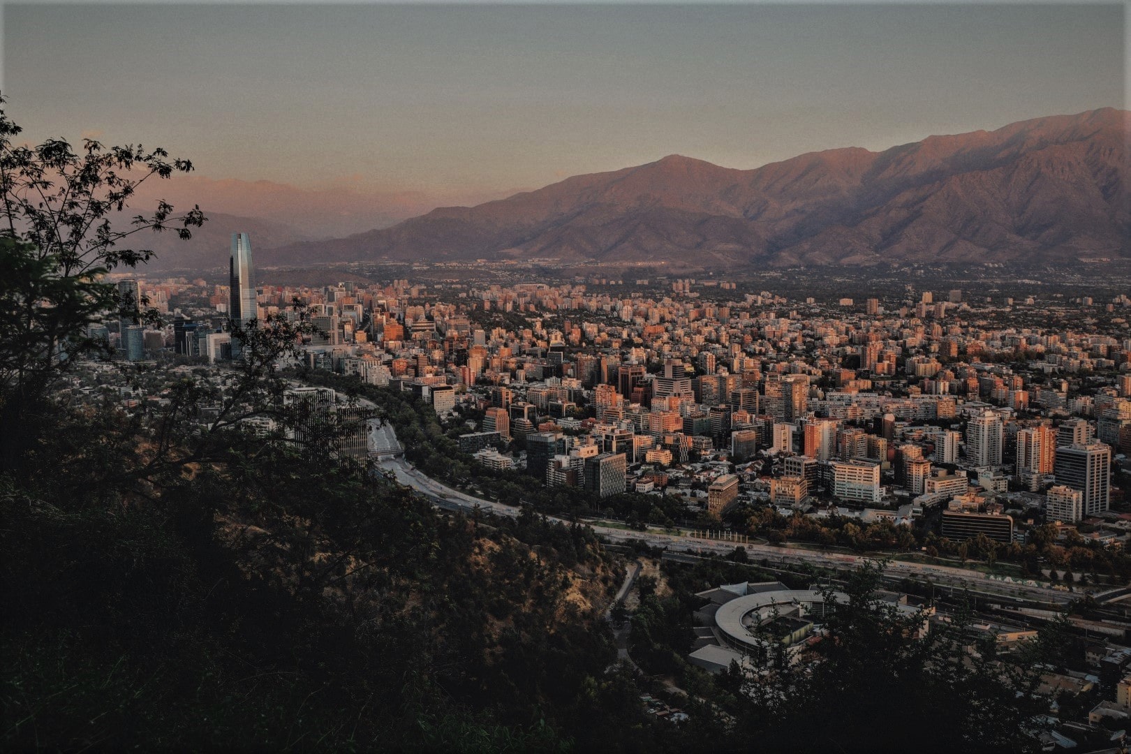 Passeio City-Tour Santiago de caminhada.