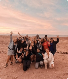Grupo Chilenjoy reunido no Deserto do Atacama