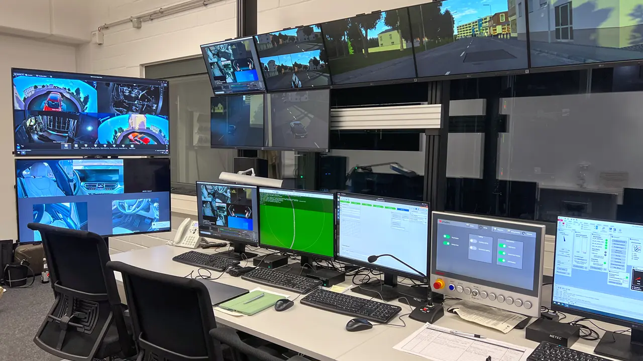 Regie der BMW Fahrsimulation, Ansicht 3