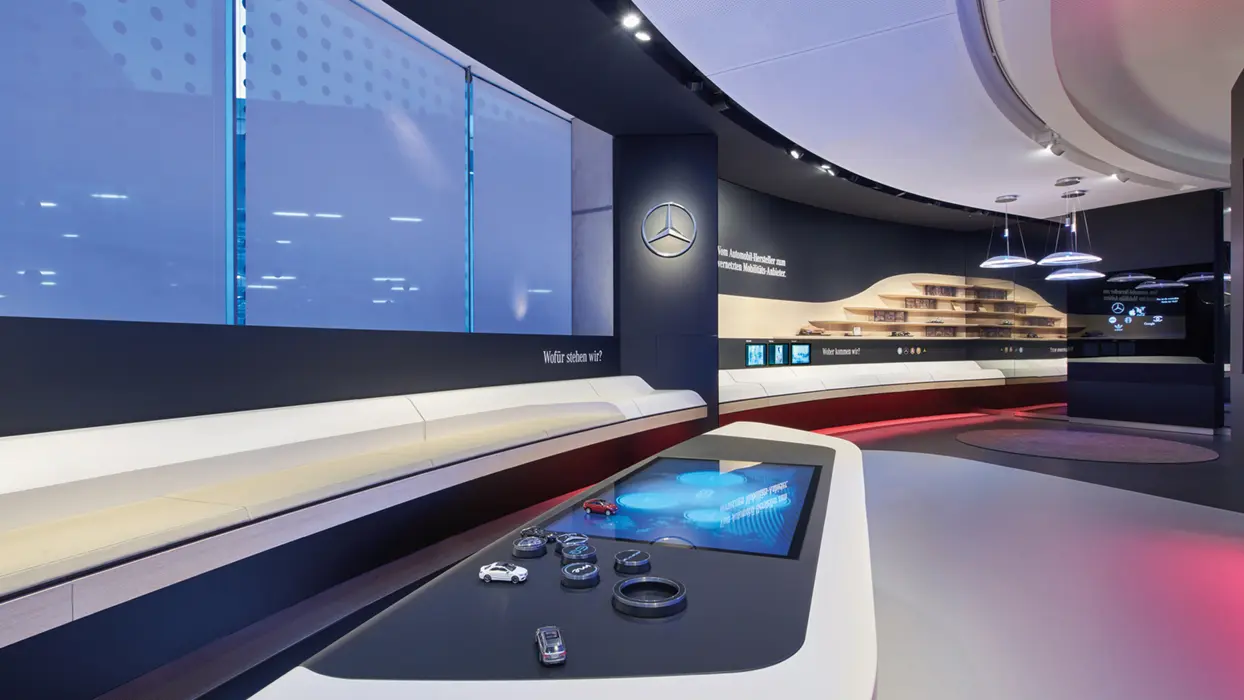 Brand Space von Daimler im Showroom, Ansicht 4