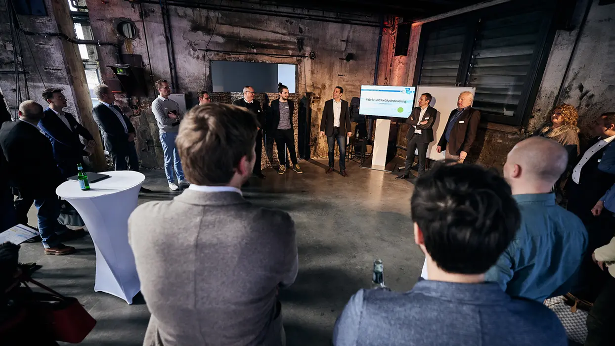 Projektansicht 9 zu „DreSo und ICT AG @Motorworld“