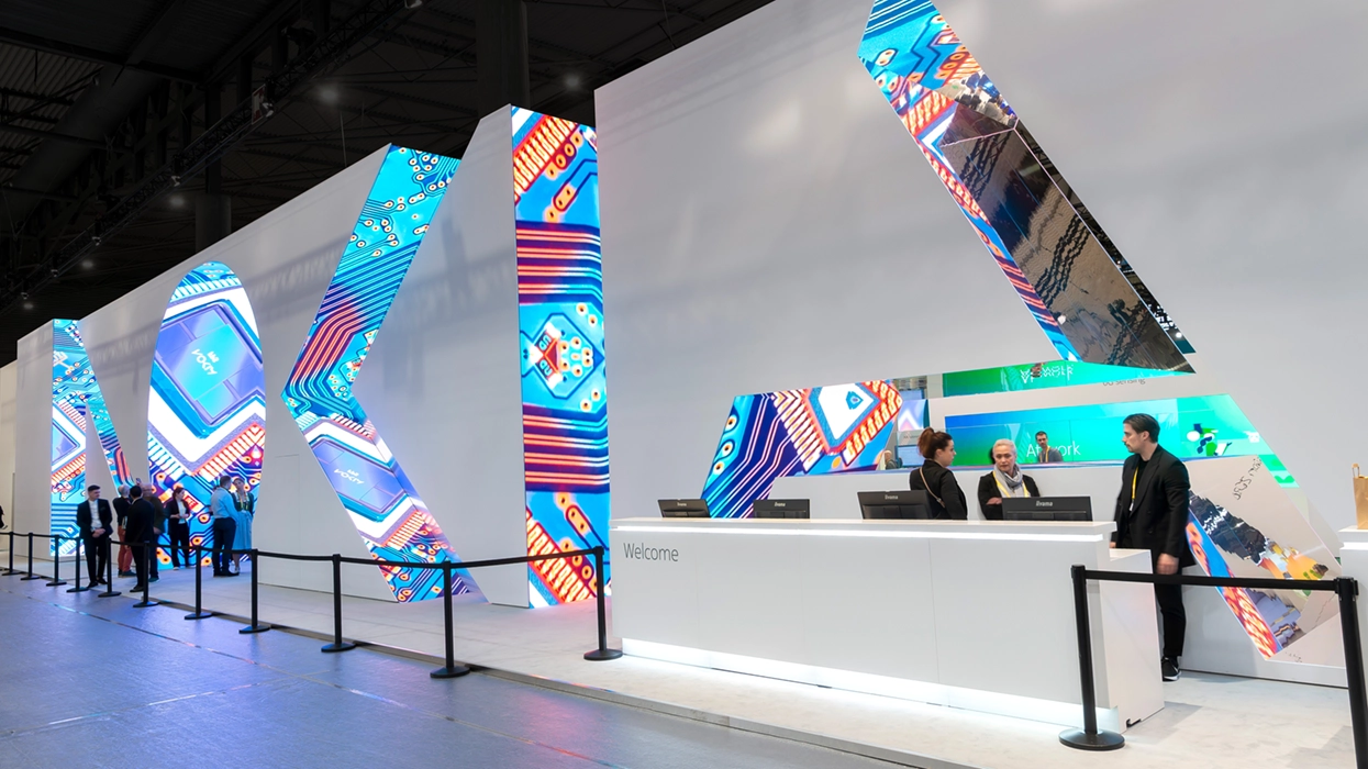 Full-height Nokia lettering with integrated LED surfaces at the exhibition reception.