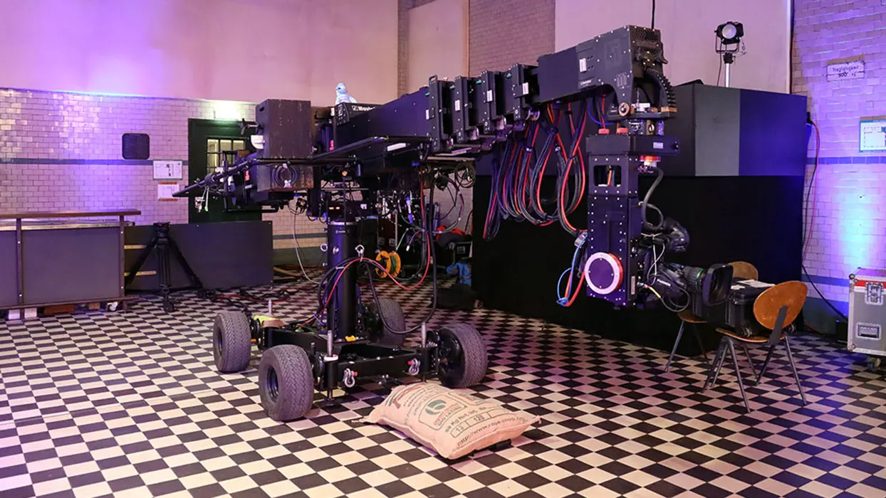 ICT camera crane at Hybrid Studio Berlin, view 4