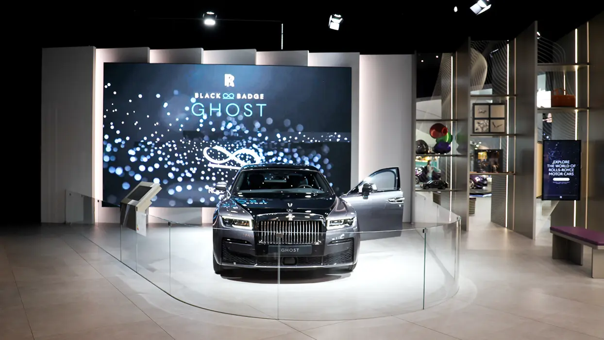 RR LED display installation at BMW Welt, view 8