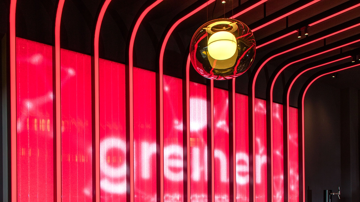 A red sign reading “Grenet”.