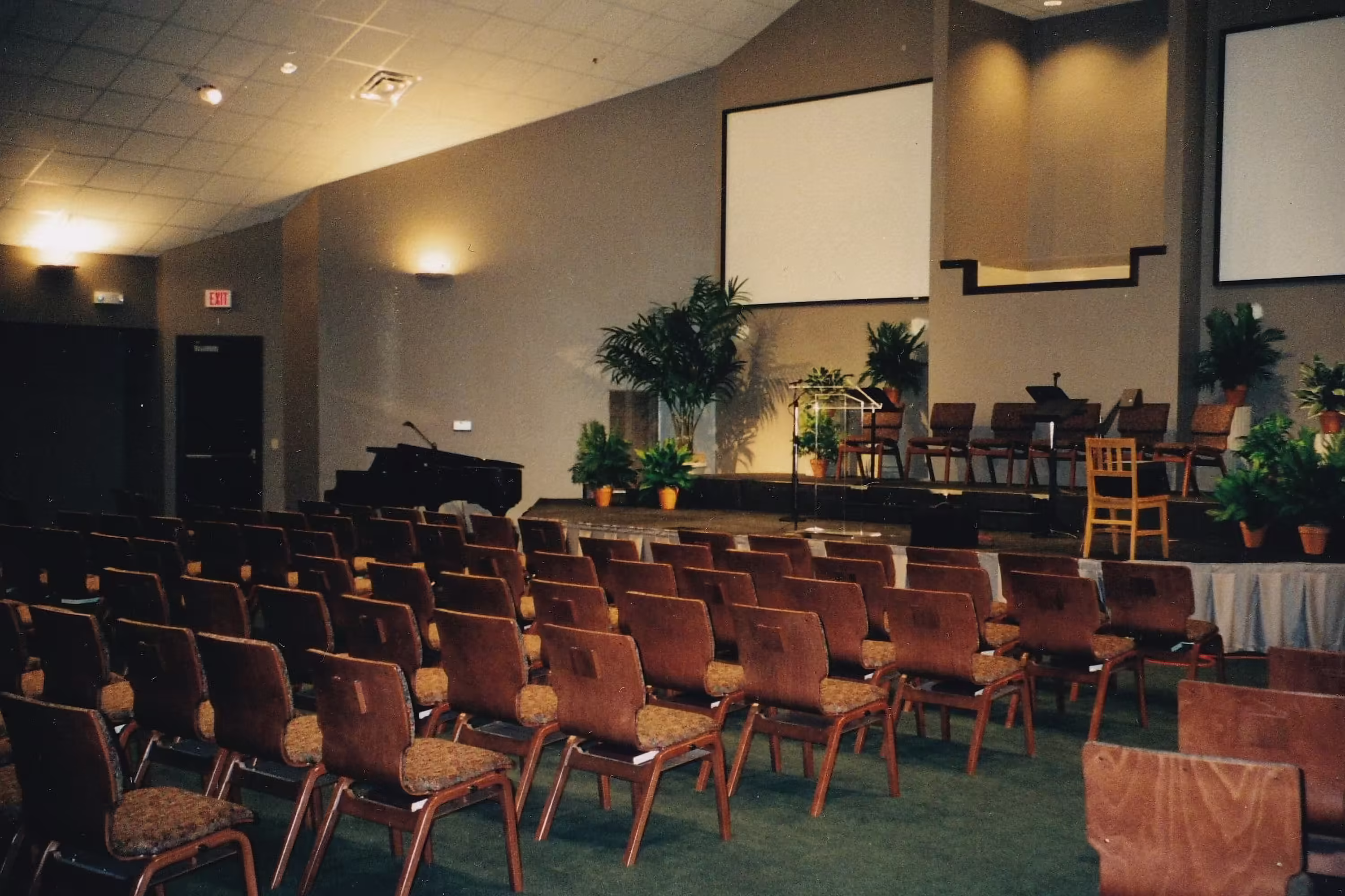 Calvary Church First Service in the New Building 2000