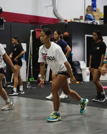 High school athletes participating in sports performance training at ATHLTX Sports Performance in Waipahu, HI.
