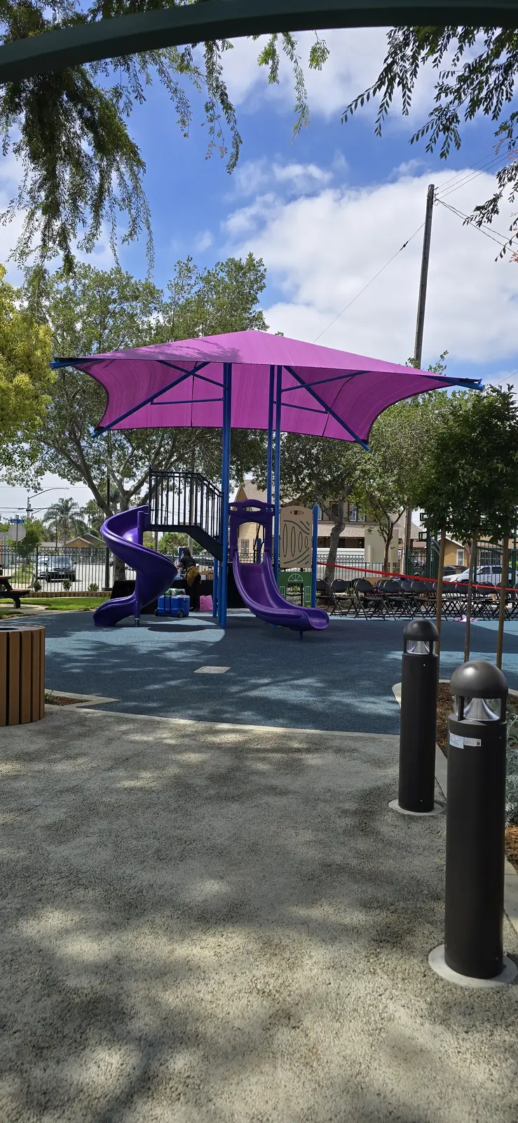 Chesley Park Roundabout / Public Realm Improvements — 20250507_110553