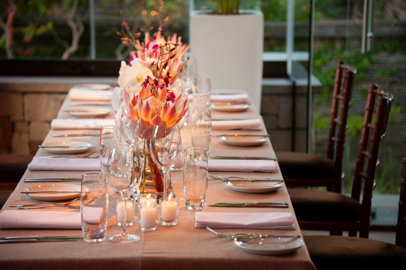 Restaurant remodeling contractor: 