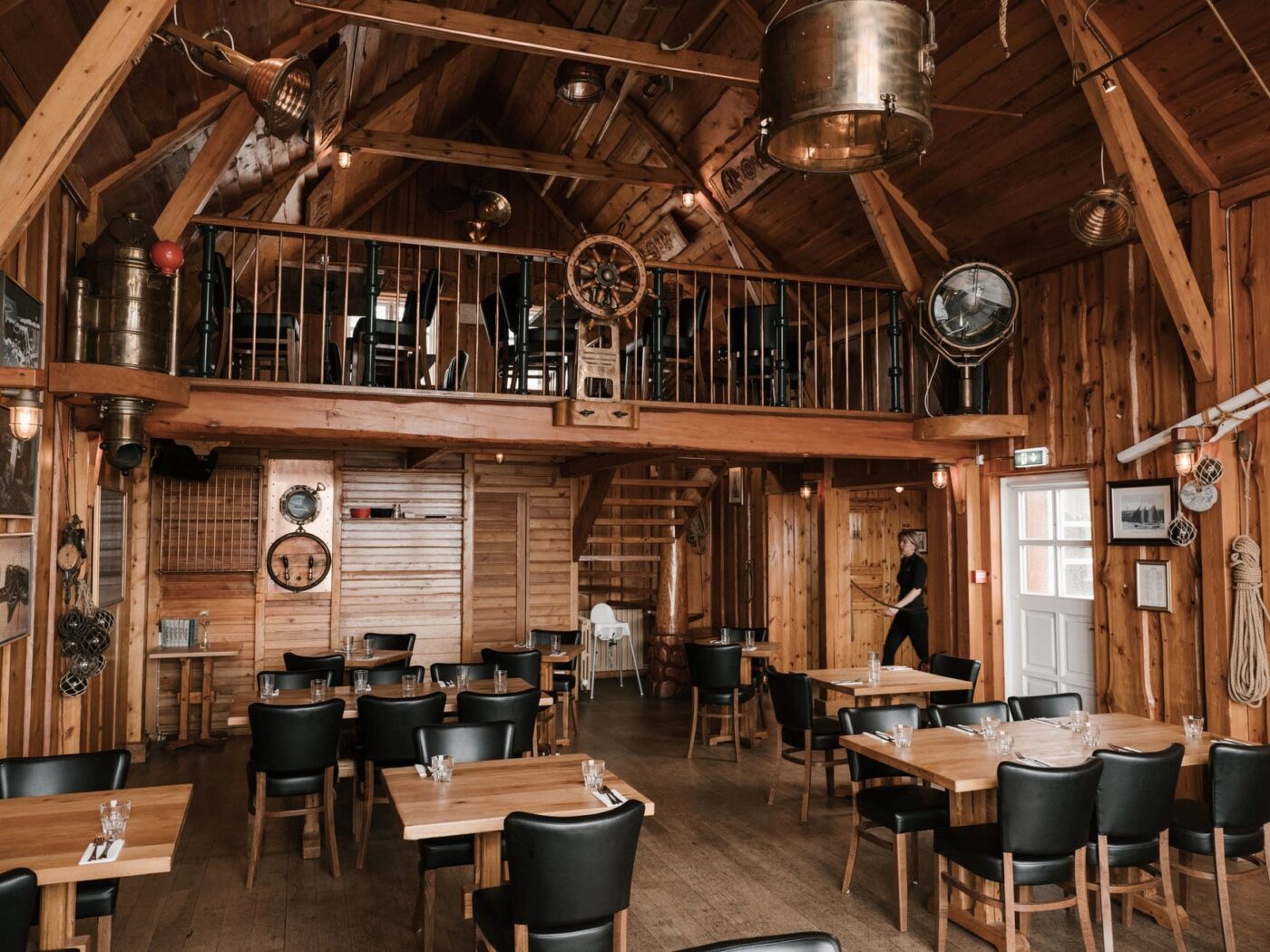 Bar renovation, Bar General Contractors in toronto