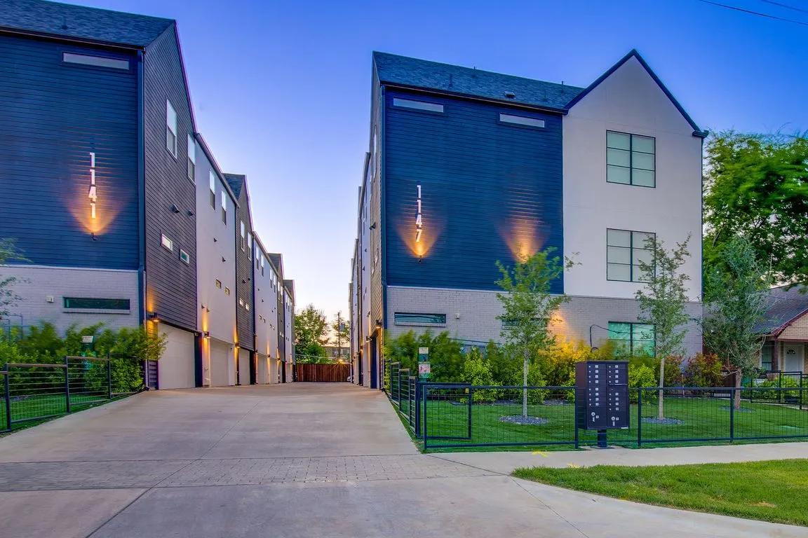 1147 N Madison Ave #108, Dallas, TX 75208