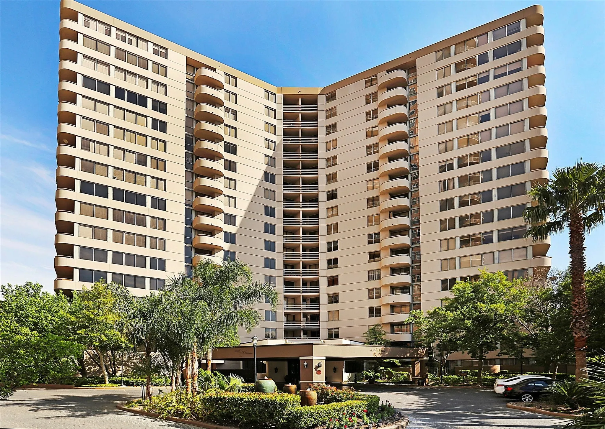 3525 Sage Rd Apt 810, Houston, TX 77056