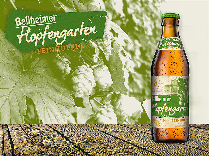 Flasche Bellheimer Hopfengarten vor Hopfenranken