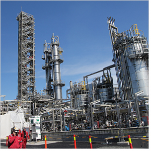 Aker Solutions celebrates opening of carbon capture plant at Mongstad Aker Solutions celebrates opening of carbon capture plant at Mongstad