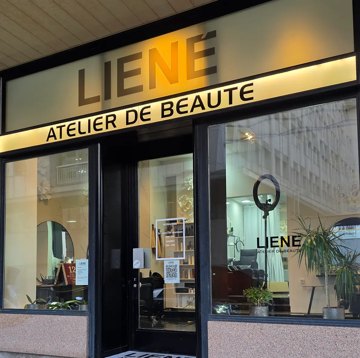 Außenansicht des Friseursalons BYJAFA in Berlin