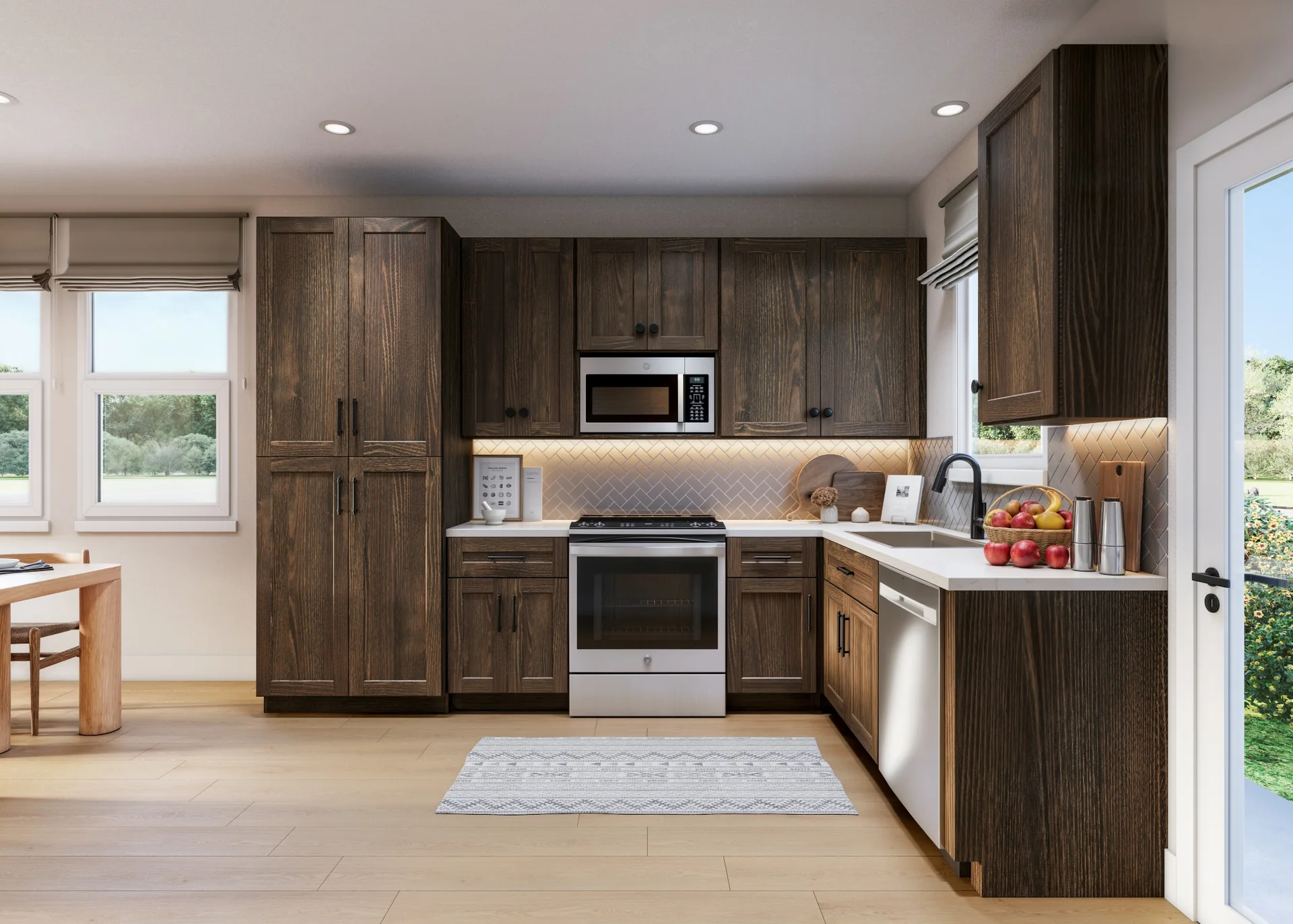 Full kitchen, new appliances