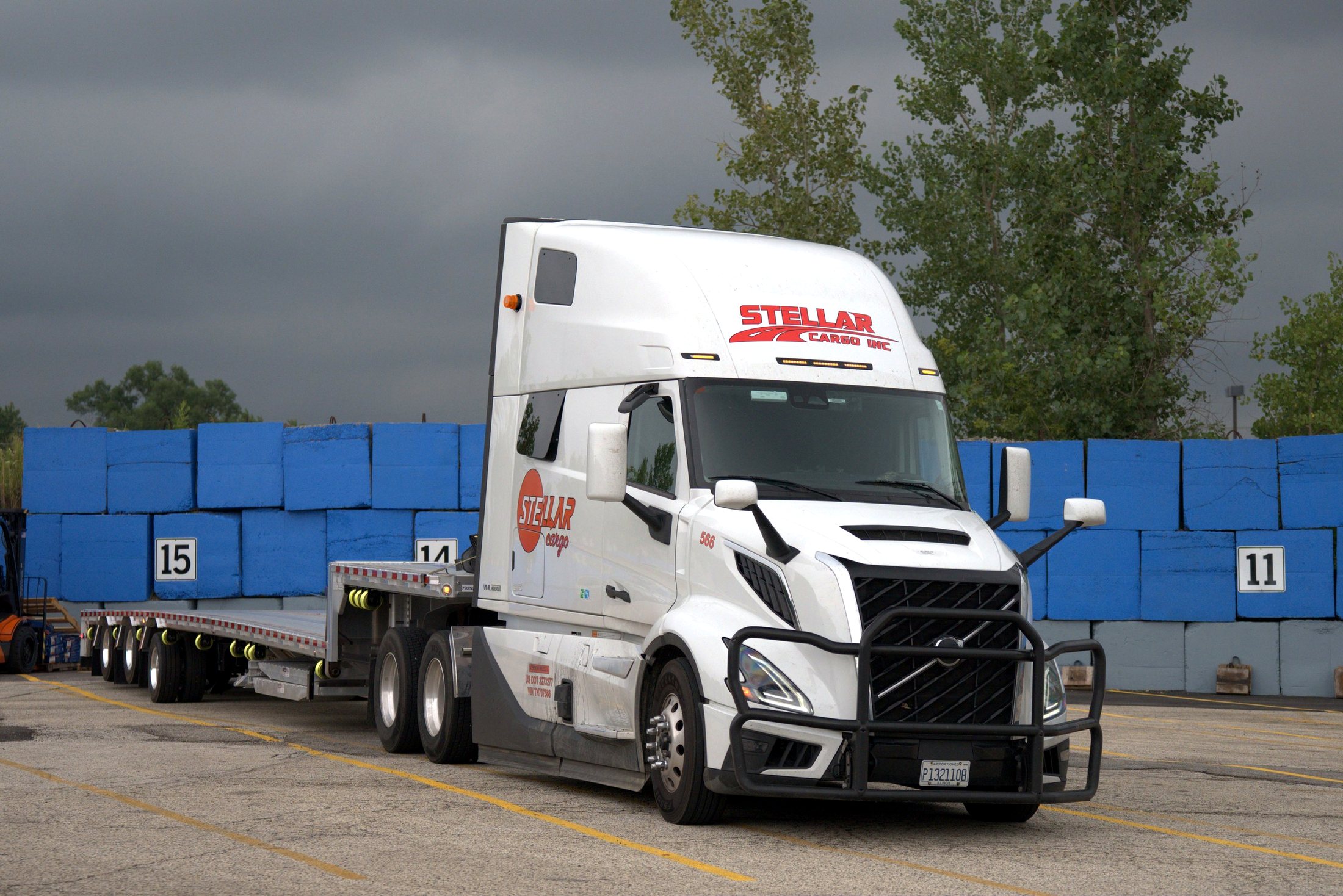 Stellar Cargo Volvo tractor coupled to a flatbed trailer