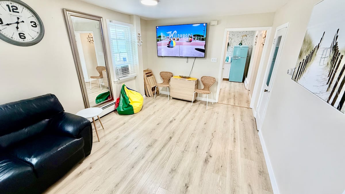 The Poplar House | Seabreeze Suite