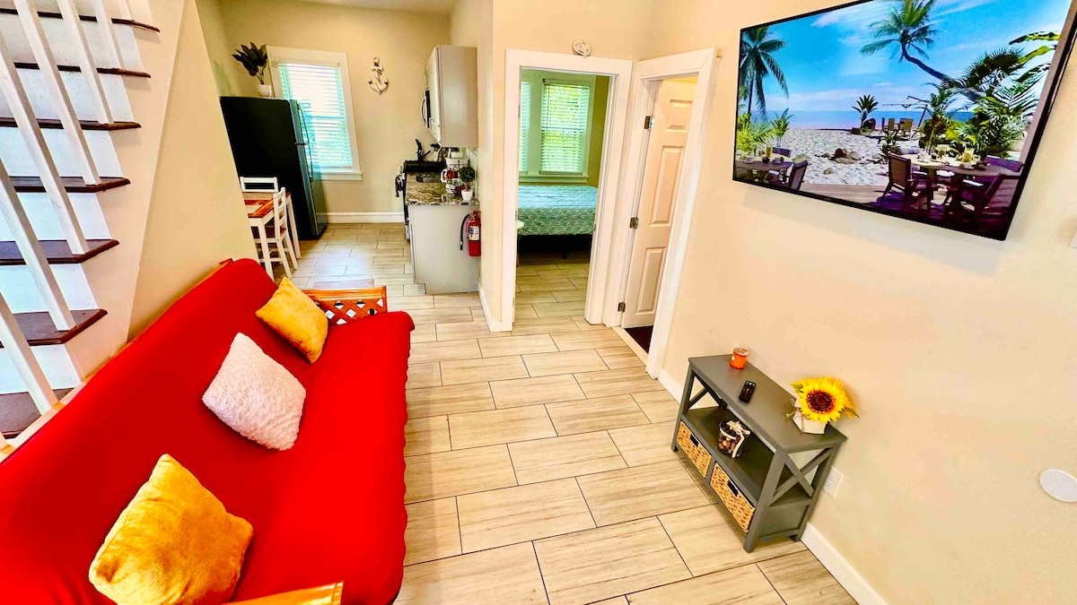 The Shoreline Apartments | Sunrise Apt 3