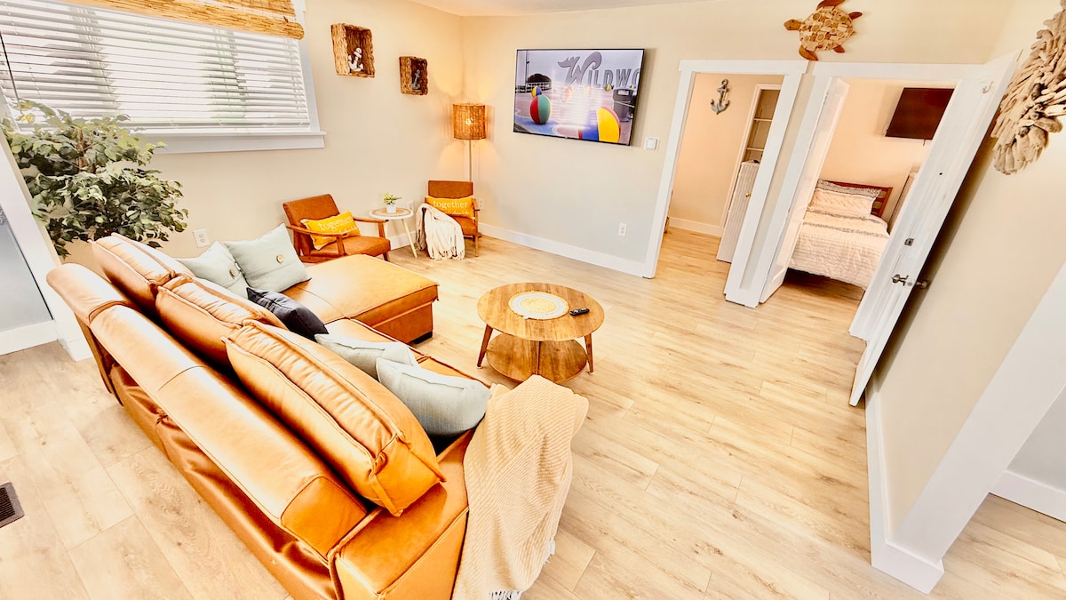 Boardwalk Breeze | Suite 1