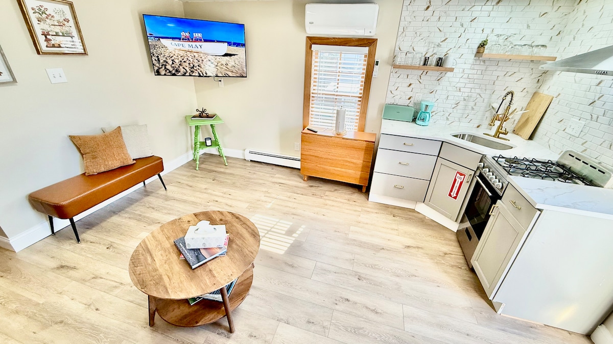 Red Fox Suites – The Arctic Fox Suite