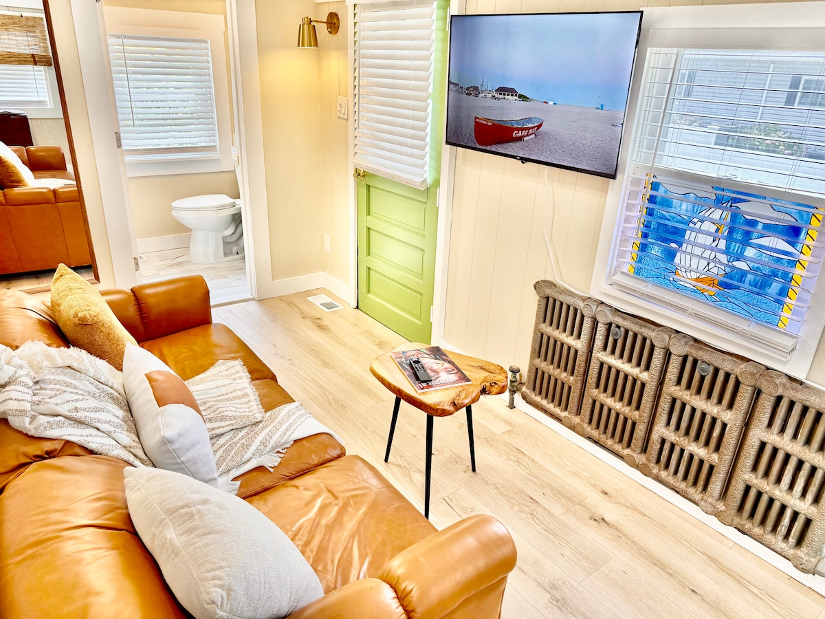 The Washington – Barber Shop Suite