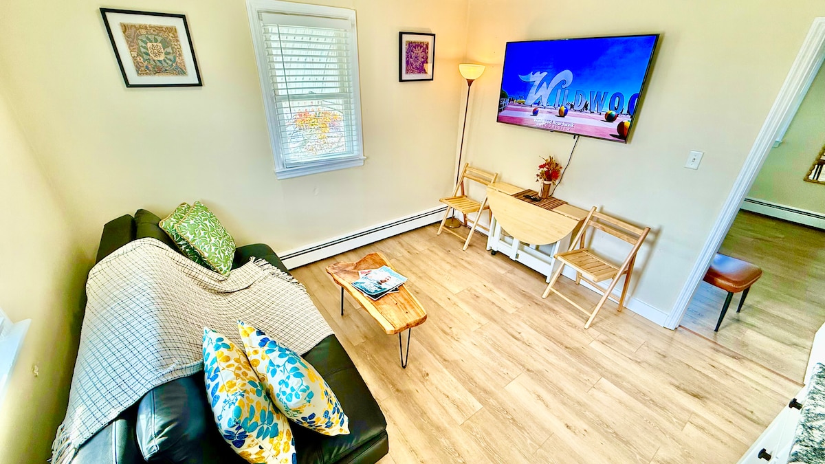 Living room image 8