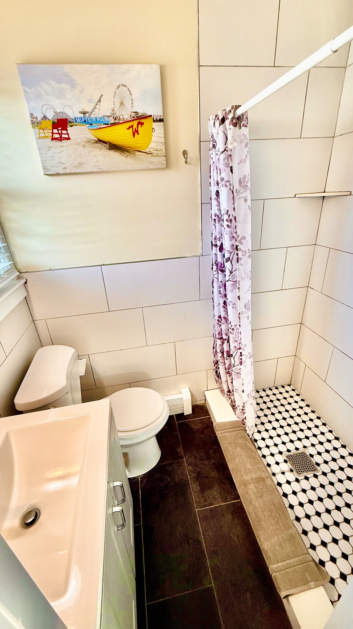 Full bathroom image 3