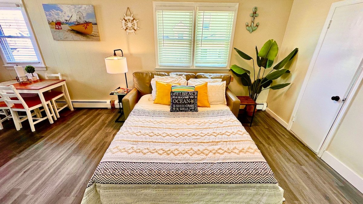 The apartment includes a comfortable pull-out couch, perfect for accommodating an additional guests