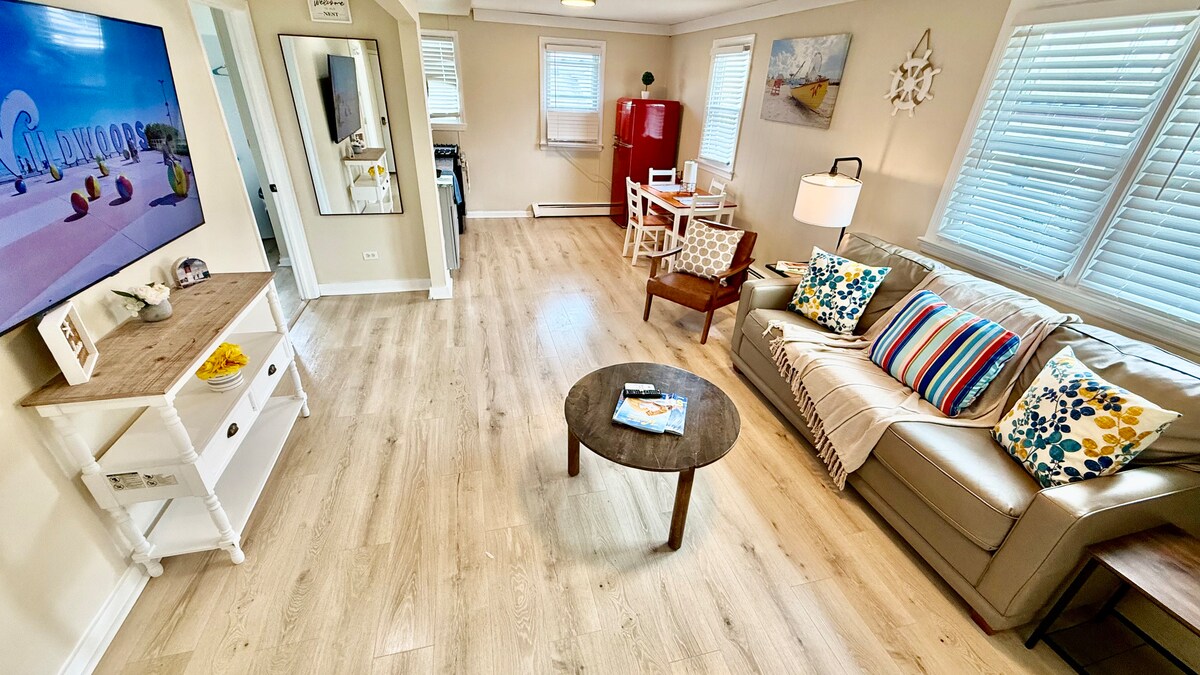 Living room image 13