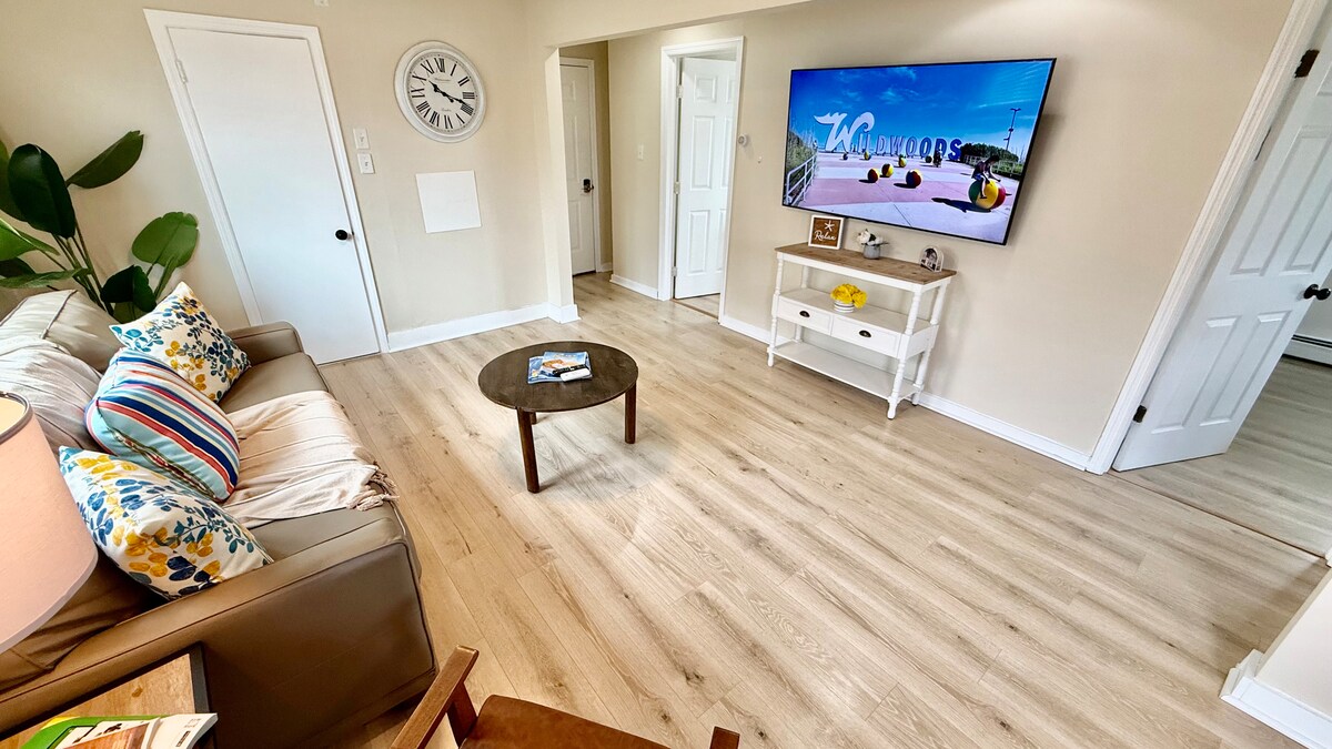 Living room image 8