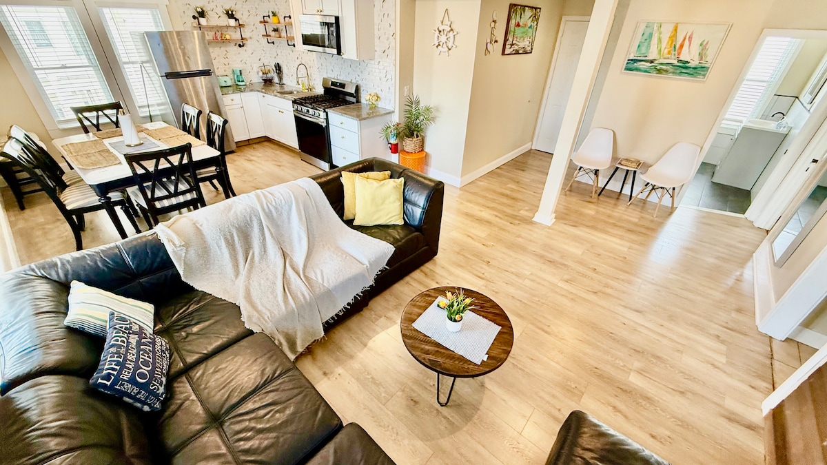 The Taylor House | Suite 3 – Ocean Breeze