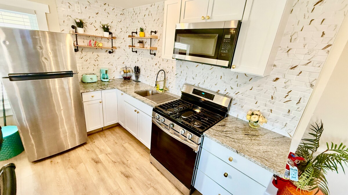 Full kitchen image 3