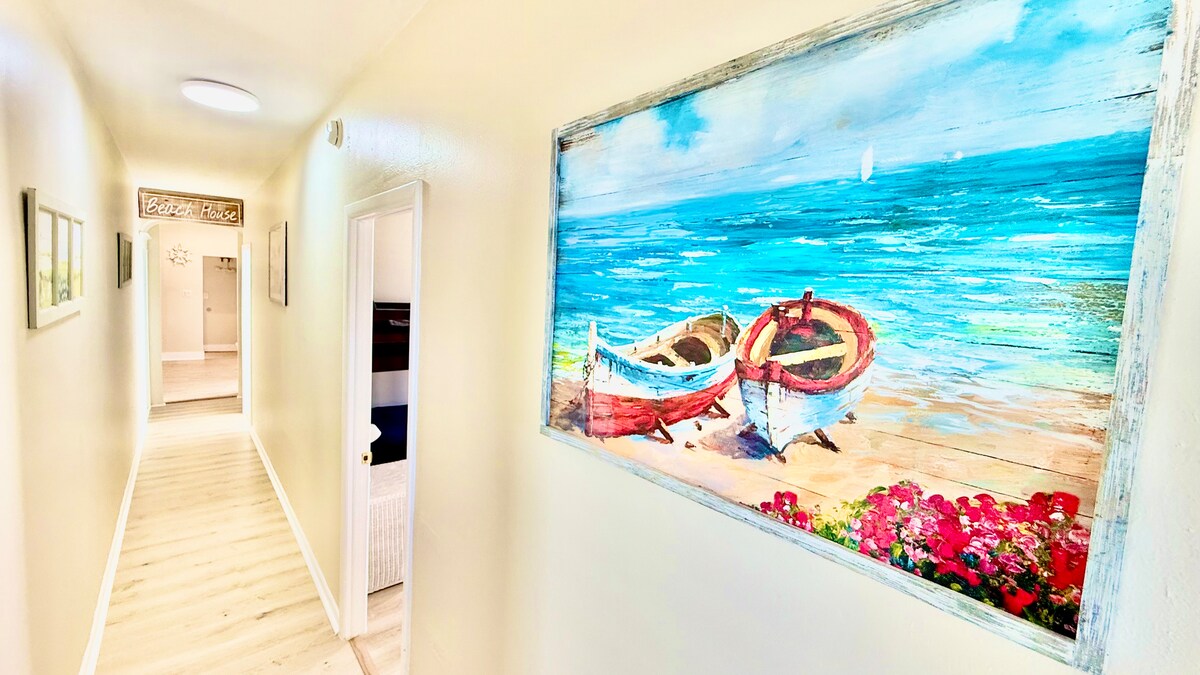 Living room image 7