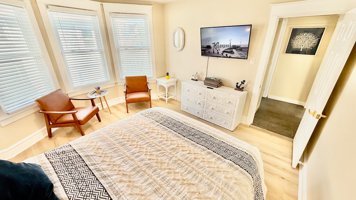 Bedroom 1 image 3