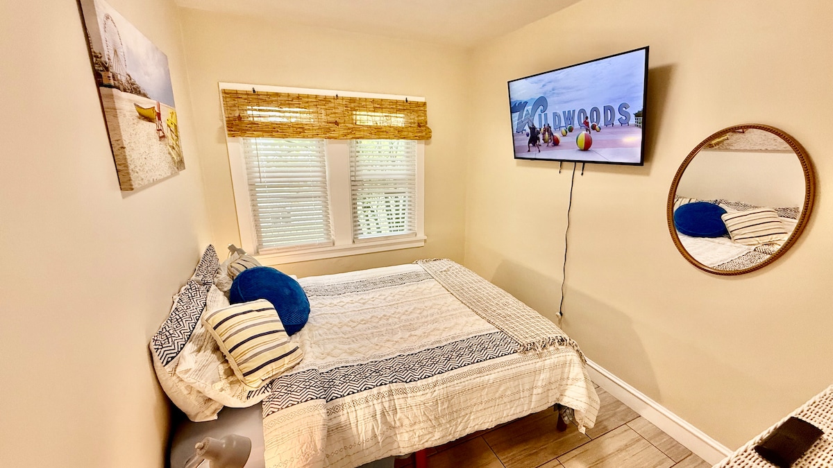 Bedroom 1 image 1